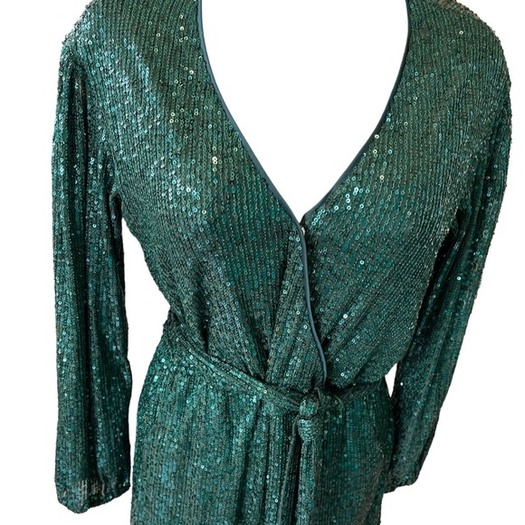 Midnight Doll Women's Surplice V-Neck Sequin Romper size Small - Picture 5 of 6